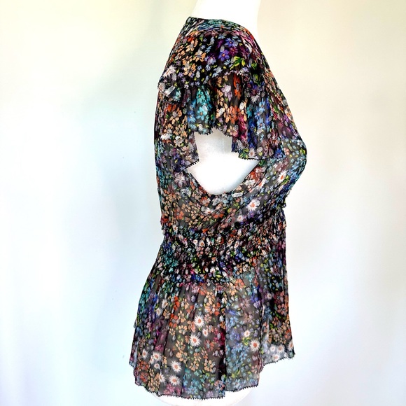 Saylor NYC Floral Ruffle Top - Picture 4 of 9